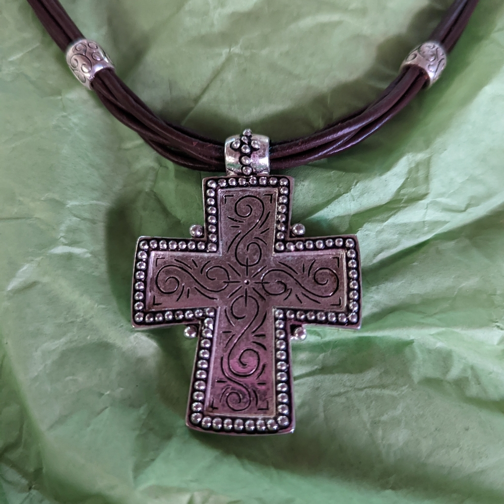 Premier Design Cross necklace - Picture 2 of 4